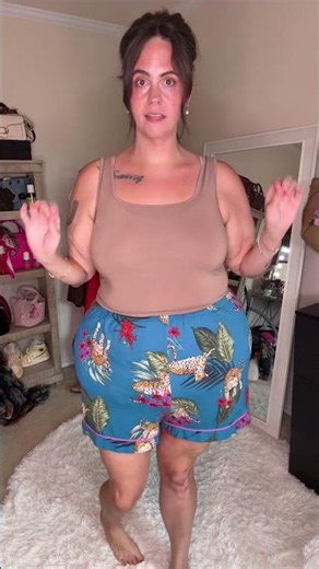 Before and after the Skimms tshirt bra on someone plus size with a large bust