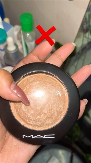 Honest Review Time! Mac highlighter in Soft Gentle #honestreview #mac #highlighter