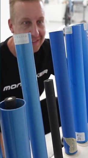 Mondraker’s Blue Lab paint shop