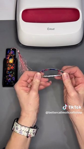 *Tutorial* Making a 3” Sublimation Wind Spinner These are so cute and I think they would look awesome hanging from one of our 8” or 10” wind spinners! If anyone has done this - I’d LOVE to see it! Sublimation Blanks from @bettercallmollcraftshop Design from @Creative Fabrica #tutorial #sublimation #sublimationtutorial #sublimationblank #sublimationblanks #windspinner #colorful #spring #sublimationforbeginners #diycrafts #diy #diygifts