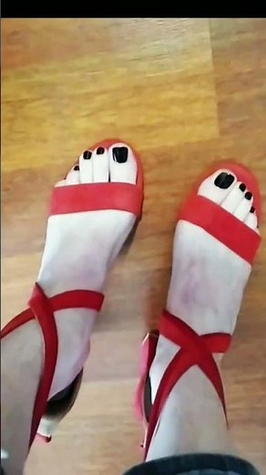 Man in high heels with nail polish 👠💅