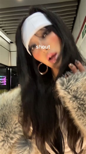 charli on Instagram: "shout the f out to the girls making big bags💰#newartist #explore #explorepage #style #styleinspiration #fyp #foryou #outfit #fashion #streetstyle #fitcheck #ootd #reels #aesthetic #fashioninspo #fypシ #fur"