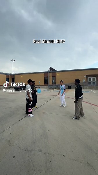 #fyp #realmadrid #footballtiktok #viral #relatable | 2017 real madrid