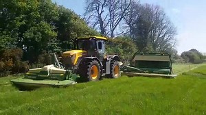 35K views · 513 reactions | Krone b1000cv SSA making short work of her! @combines4charity #krone | Farmhand LTD | Facebook