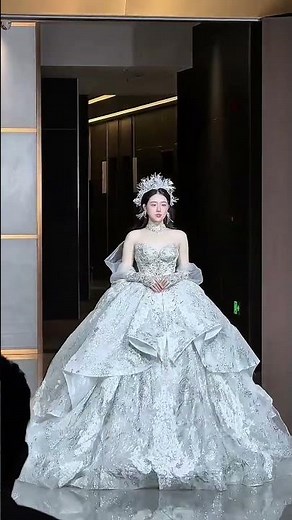 This is the most beautiful bride who fits the wedding dress #weddingdress #wedingcollection