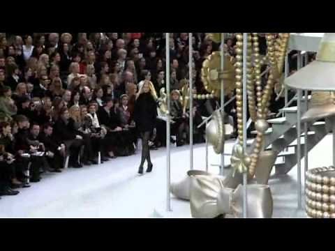 Chanel Fall 2008 Fashion Show (full)