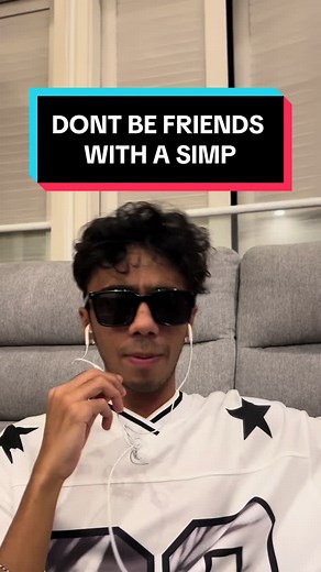 Avoid Being a 'Where the Girls at' Friend