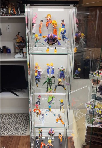 Creating a Stunning Dragon Ball Display in an IKEA Detolf