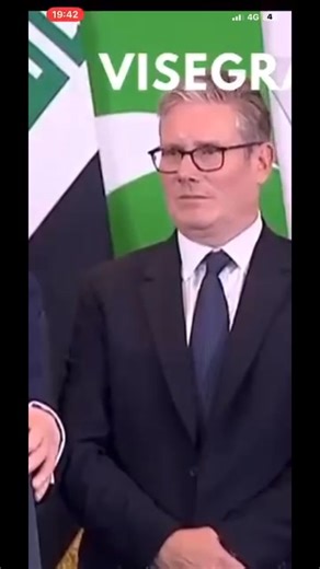 He's behind you!!🐀🐀 | Dave Heaton