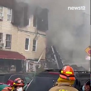 4.4K views · 37 reactions | BREAKING NEWS: FDNY responds to 3-alarm fire near Fox Street, Intervale Avenue in the Bronx. People nearby advised to close windows due to smoke. https://bit.ly/32b2pCf | News 12 Brooklyn | Facebook