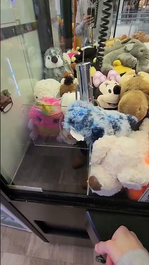 How To Win a Claw Machine Every Time #shorts