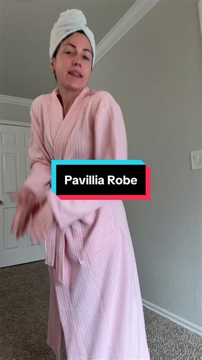 The Pavilia waffle knit robe is a lightweight, breathable robe designed for everyday comfort and spa-like relaxation at home. The soft waffle weave fabric helps keep you cozy without feeling heavy, making it perfect for mornings, lounging, or getting ready. With a relaxed fit and classic design, it’s a comfortable staple for self-care routines and cozy days at home. @PAVILIA #robe ##spa #giftsforher #giftguide #comfy