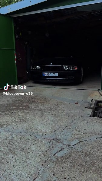 Exploring the BMW E38: Performance and Music