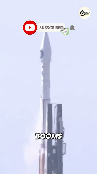 How Sonic Booms Break the Sound Barrier 💥✈️ || #physicsfacts #aviation @AboutTimeNews