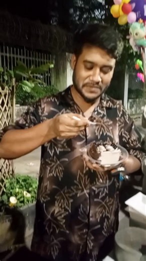 Amr cake try kore zakir vaiya review dilo🫶🏻🤎 #sabusfooditems #foryouシpage #chocolatelover #chocolatecake | Sabu’s Food Items