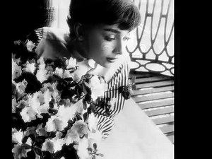 146 reactions · 54 shares | Rare Photos of Audrey Hepburn | Art & Photography | Facebook