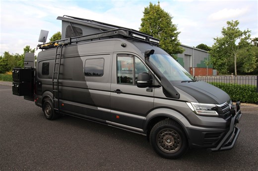 The Overland Gaming Van Is Packed With Unique Features, Including a Genius Gaming Station