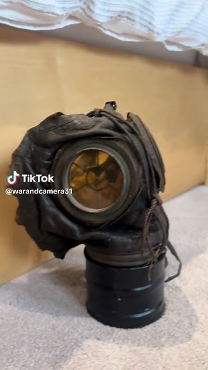 Exploring My New M17 German WW1 Gas Mask