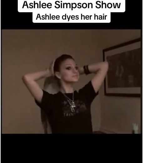 Exploring the Ashlee Simpson Show: A Y2K Reality TV Icon