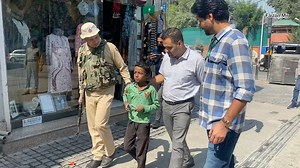 CWC, Chairperson, pays surprise visit to Lalchowk and rescues Child beggars | Faizan Mir