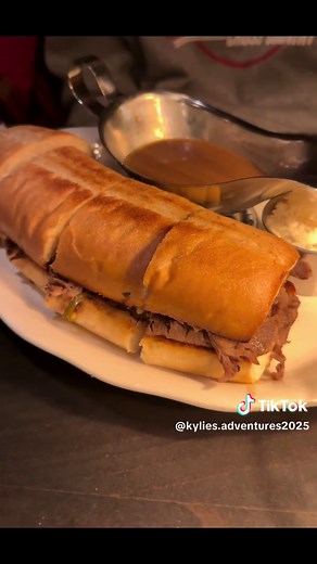 Explore Armitage Alehouse: A Taste of London in Chicago