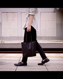 46K views · 1.2K reactions | How to make a leather tote bag #crafts #diy #totebags | Hahns Atelier | Facebook