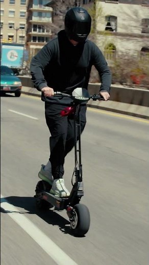 Teewing GT4 Urban Exploration: Discovering the City on Two Wheels