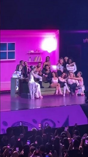 Eternal Sunshine Tour: Ariana Grande Performs "Thank U, Next" Live