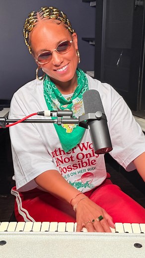 Alicia Keys on Instagram: "These songs still move me every time I sing them✨ Karma, How Come You Don’t Call Me, and Butterflyz - reimagined for Unplugged20, live from Jungle City Studios. Watch now on YouTube! 💜"