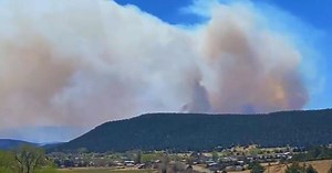 Historic wildfire burns in New Mexico