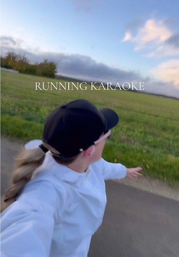 Running karaoke W/@Taylor Swift #running #training #taylorswift