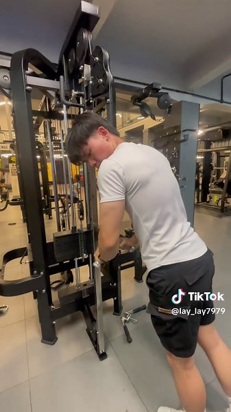 4 exercises helped me gain back muscles #gym #viraltiktok #gymmotivation #goviral