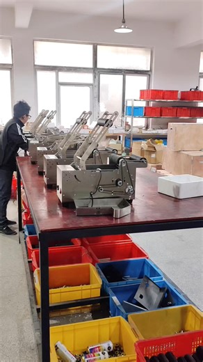 mt-50 round bottle labeling machine wechat and whatsapp： 8618703990160 | KING PACK Solutions Limited