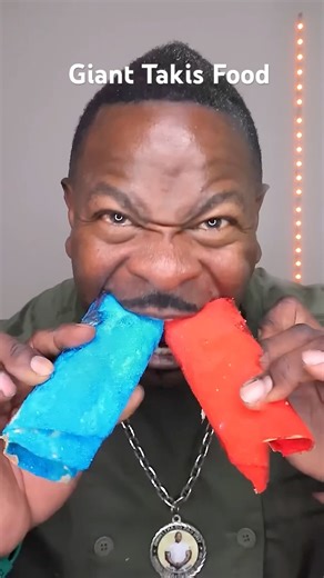 Giant takis food eating challenge #food #ilovegadgets #goodthing #shorts