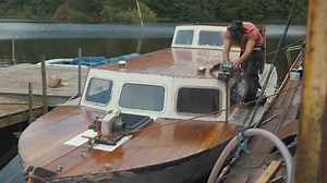 Episode 12 - Restoring 80 Year Old 40' Wooden Boat into a Liveaboard