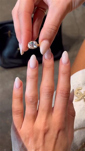 $99 vs $7,625! Simulated diamond vs. lab diamond with our sister company @everlyrings, featuring a major spoiler from the new Everly Ring’s Holiday collection launching Sunday, November 23rd! 💍 Same Georgina bezel style, both old mine cut center stones — but very different materials, stones, and production processes. The @everlyrings $99 option could be a great travel ring at a lower cost, but with a similar look. All details below! •••••••••••••••••• #CreatedGeorgina 𝘊𝘌𝘕𝘛𝘌𝘙 𝘚𝘛𝘖𝘕𝘌: •