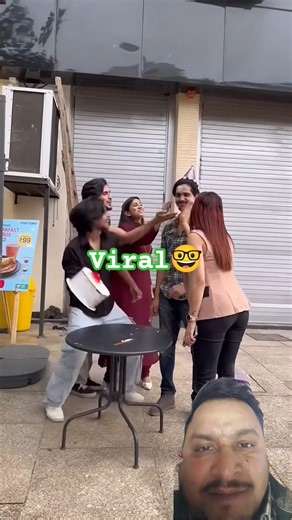 Maine socha ek bar mein hi lga du 😂 #funny #shorts #ytshorts #trending #viral