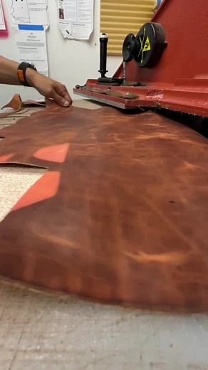 3.1K views · 44 reactions | Making a Leather Money Clip Wallet for Order 104938 #leathercraft #smallbusiness #asmr #nelsonbc #behindthescenes | Popov Leather | Facebook