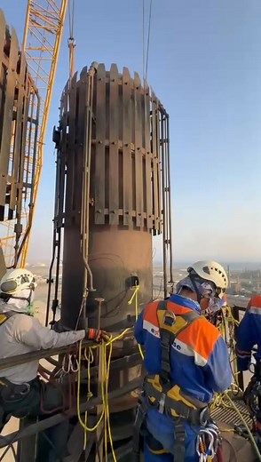 #flare #flaretip #saudi #oil #gas #ropeaccess #rigging | International Slovak Rope Access & NDT Inspection