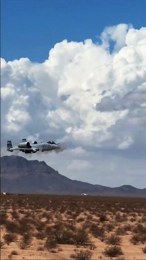 💥 A-10 «Бородавочник» — легендарная пушка в действии!