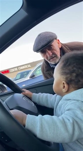 👀 Baby vs. the old man… he opened his mouth 😭