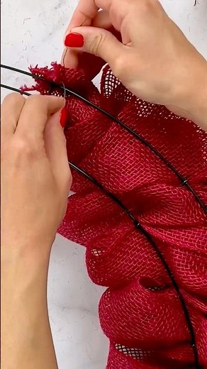 Easy DIY Burlap Wreath