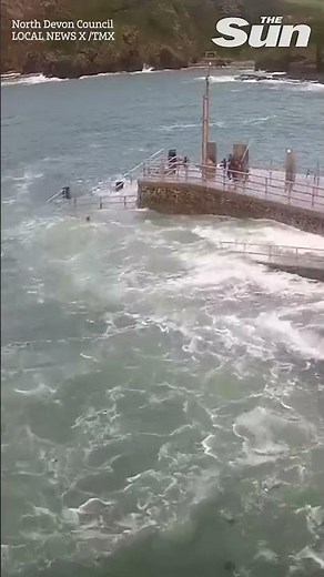 Resourceful bystander rescues child swept off pier during high tide #shorts