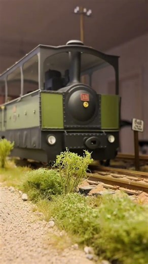 Spur 2 m Tramlok mit Rollwagen