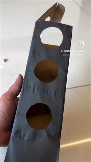 DIY traffic light craft for kids #craftwithkids #kidsactivities #diyforkids #screenfreekids