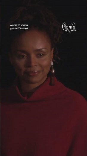 Phoebe becomes The Source's Queen! #charmed | Where to watch: para.mt/Charmed #shorts