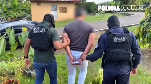 Policía Nacional de Panamá on Instagram: "En coordinación con la @PGN_PANAMA desarrollamos la #OperaciónTransfer en La Chorrera, donde cuatro personas fueron aprehendidas por su presunta vinculación con un grupo dedicado a hackear cuentas de WhatsApp y estafar suplantando identidades. Estas personas hackean a través de técnicas de phishing cuentas de WhatsApp de sus víctimas; posteriormente, solicitan a sus contactos sumas de dinero, suplantando la identidad de la víctima. #DenunciaElDelito"