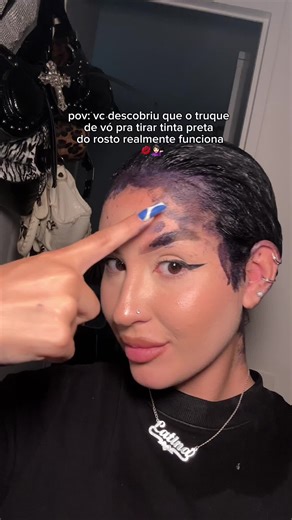 Como Tirar Tinta Preta da Pele Após Pintar o Cabelo