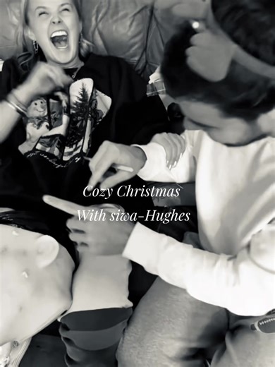 This song 🥹✨@JoJo Siwa @Chris Hughes @Jessalynn Siwa #jojosiwa #chrishughes #chrisandjojo #christmas #fyp