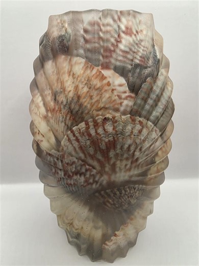 Scallop Shell Vase – Handmade Coastal Resin Decor, Nautical Beach House Accent - Etsy